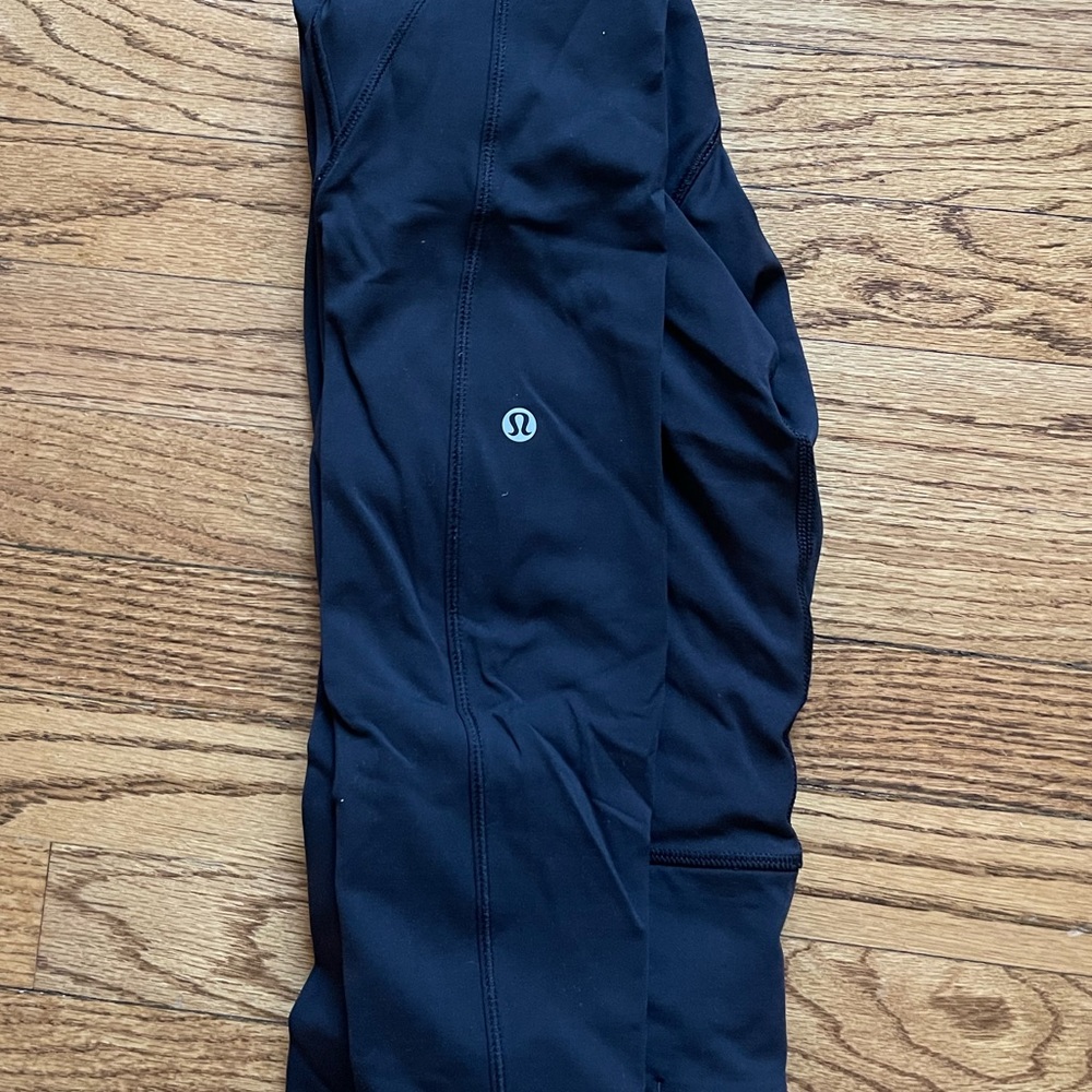 Lululemon size 4 leggings